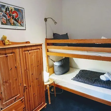 Haushaelfte-poppenspaeler Holiday home