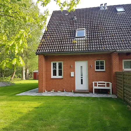 Holiday home Haushaelfte-poppenspaeler Sankt Peter-Ording