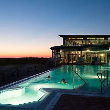 Holiday home Haushaelfte-poppenspaeler *